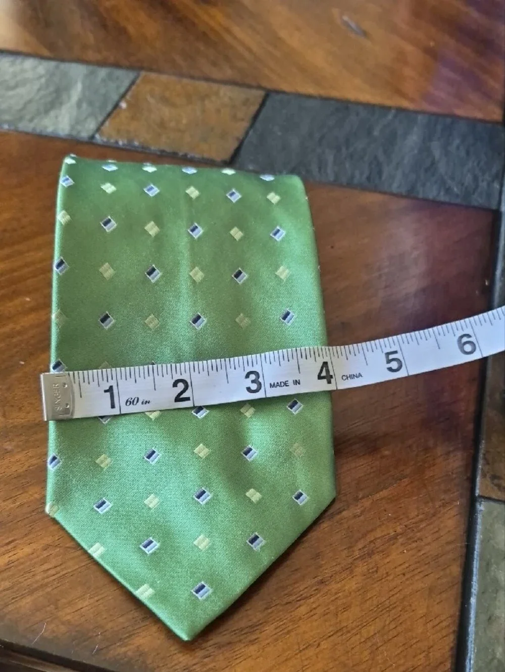 Bill Blass Men's Green Silk Geometric Tie